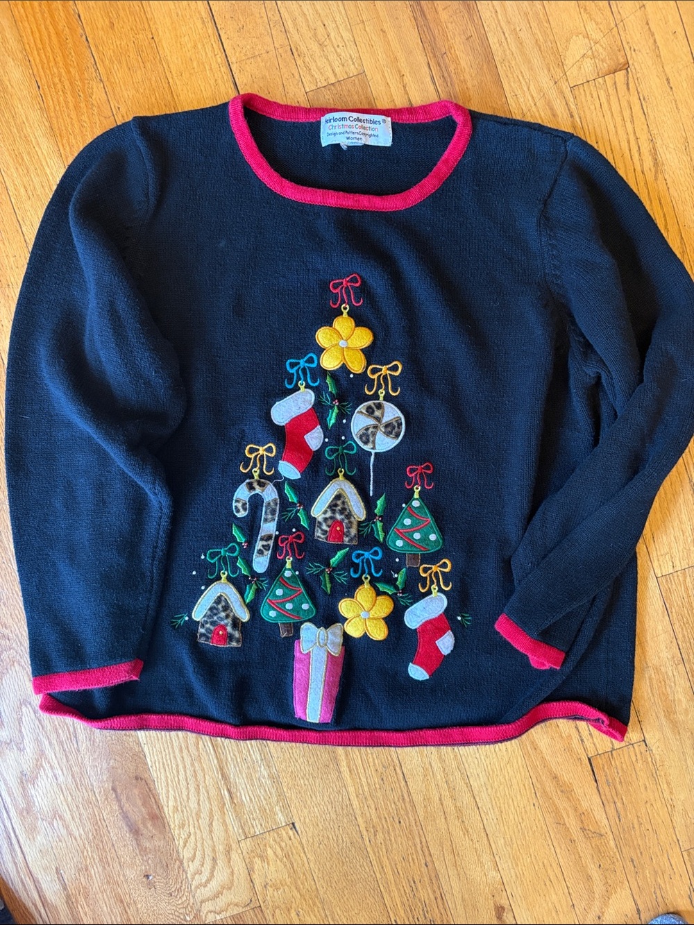 Vintage Women’s Black Embroidered Holiday Crewneck Sweater with Red Trim